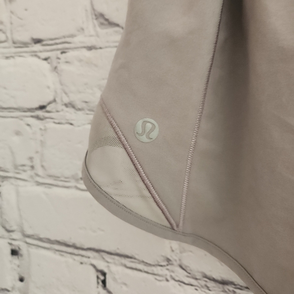 Lululemon Hotty Hot Short - Picture 10 of 13